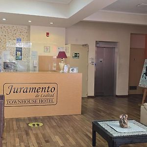Juramento De Lealtad Townhouse Hotel